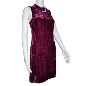 Trina Turk Sleeveless Velvet Shift Dress 4 Fuchsia Pink Mock Buckle Neck